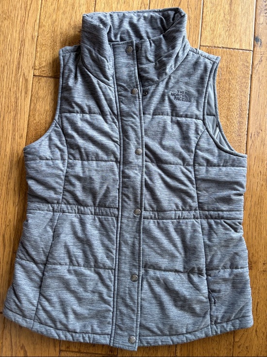 The North Face Jackets & Blazers - The North Face Heather Grey Quilted Vest